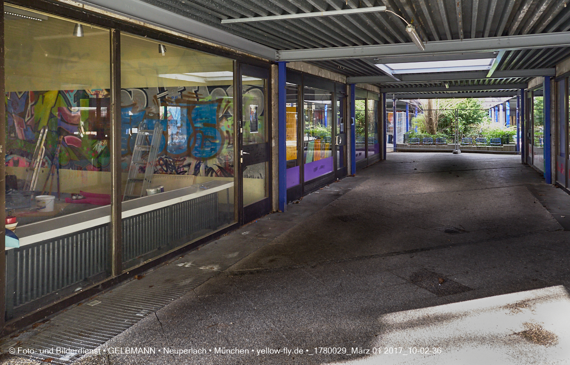 01.03.2017 - die Abrissbaustelle Quiddezentrum in Neuperlach